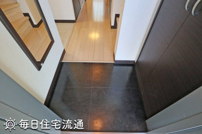 【玄関】 | ソレイユ岡本