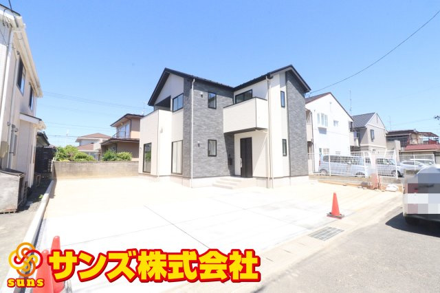 郡山市静町第8　　　  1号棟　　　　大成小学校、郡山第7中学区　の外観|南東側から見た駐車場を含む外観♪