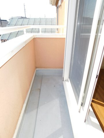 稲沢市平和町西光坊大門南の中古一戸建のバルコニー|◇バルコニー◇　　南面で陽当たり良好なバルコニー♪