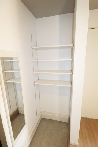 郡山市片平町字新蟻塚　　　  １号棟　　　小山田小学校、郡山第６中学区　の収納