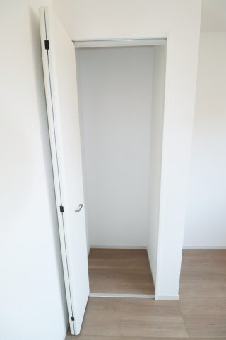 郡山市片平町字新蟻塚　　　  １号棟　　　小山田小学校、郡山第６中学区　の収納