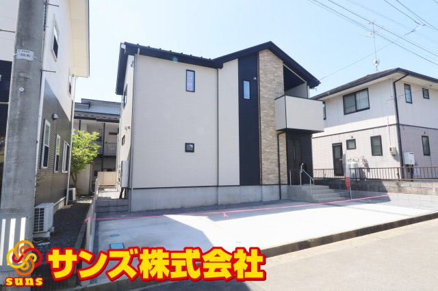 郡山市片平町字新蟻塚　　　  １号棟　　　小山田小学校、郡山第６中学区　の外観|北東側から見た駐車場を含む外観♪