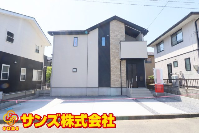 郡山市片平町字新蟻塚　　　  １号棟　　　小山田小学校、郡山第６中学区　の外観|北側から見た駐車場を含む外観♪