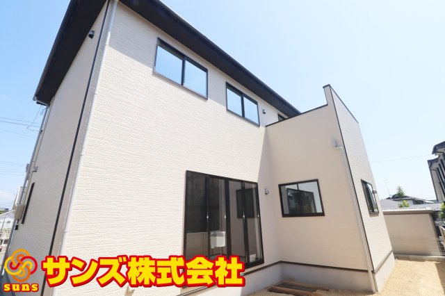 郡山市片平町字新蟻塚　　　  １号棟　　　小山田小学校、郡山第６中学区　の外観|南西側から見た外観♪
