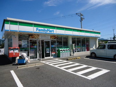 【周辺】 | セントラルプレーリー千代 | ファミリーマート八幡上香月一丁目店まで744ｍ