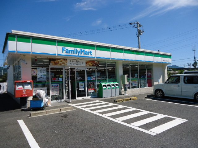 【周辺】 | ファミリーマート八幡上香月一丁目店まで744ｍ
