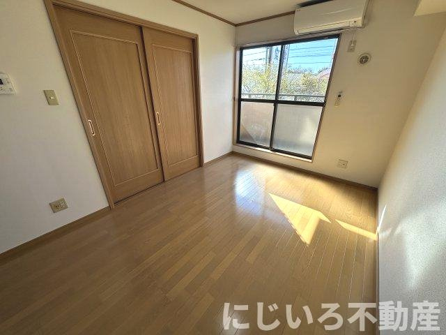 サンシャインコート今岡Aの居間・リビング