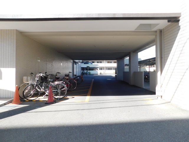 海部郡大治町大字堀之内字北二反畑の中古マンションの駐輪場|◇駐輪場◇