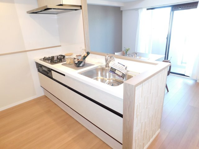 海部郡大治町大字堀之内字北二反畑の中古マンションのキッチン|◇キッチン◇　　キッチン新品交換　（２０２６年２月リノベーション済）