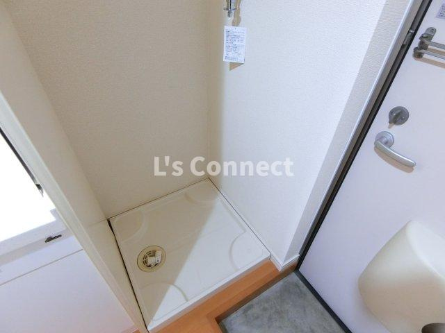 【設備】 | リシュール八乙女 | 室内洗濯機置き場には排水パン付き。