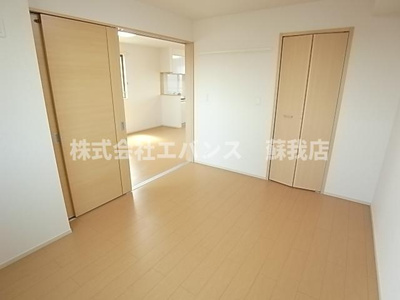 【寝室】 | マーヴェラス葛城 | 落ち着いて過ごせるお部屋なので、寝室にいかがでしょうか