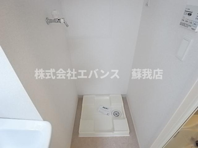 【洗面所】 | マーヴェラス葛城 | スペースが確保できる洗面所です