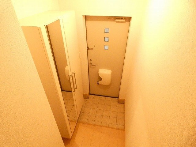 ルピナスＡの玄関|きれいな玄関です