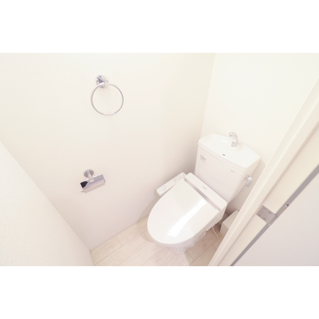 SERENiTE本町refletのトイレ