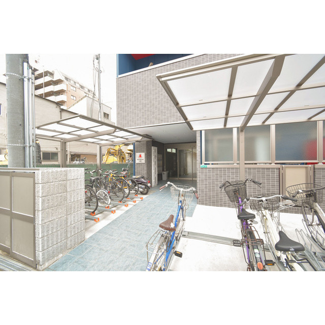 みおつくし十三のエントランス