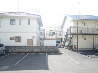バルコニー側駐車場で日当たり良好☆