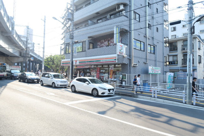 セブンイレブン八王子高尾駅南口店まで750ｍ