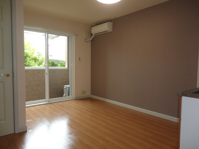 シャトーヒルズの居間・リビング