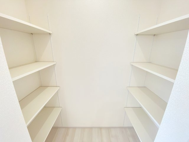『八王子市新築戸建て』八王子市山田町1964-5【仲介手数料無料】　７期の収納|～仲介手数料無料☆八王子ひなた不動産～八王子市山田町　新築戸建て