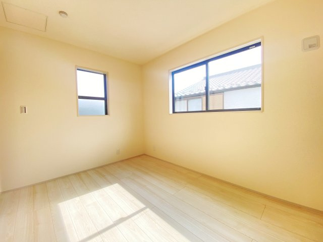 『八王子市新築戸建て』八王子市山田町1964-5【仲介手数料無料】　７期の洋室|～仲介手数料無料☆八王子ひなた不動産～八王子市山田町　新築戸建て