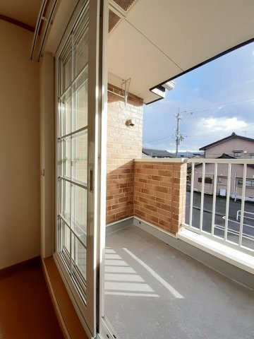 クラシオン　ヴェールⅡのバルコニー|お洗濯にも便利なバルコニー付き
