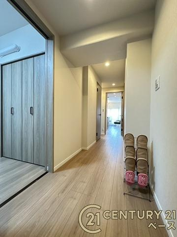 ふぁみーゆ大和高田の内装|■現地撮影写真■こちらは玄関から見た廊下部分です！