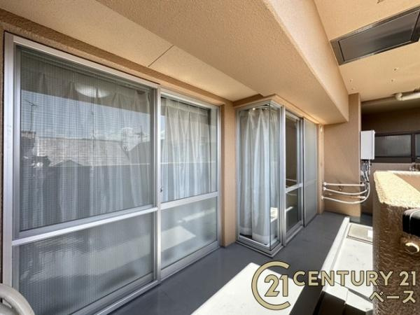 ふぁみーゆ大和高田のバルコニー|■現地撮影写真■日当たりのよいバルコニー！洗濯物もよく乾きます！