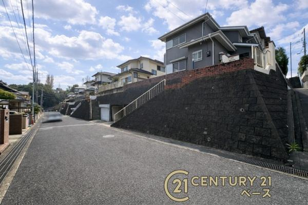 北葛城郡王寺町太子１丁目　一戸建の前面道路含む現地写真|■現地撮影写真■落ち着いた雰囲気の閑静な住宅地内です！