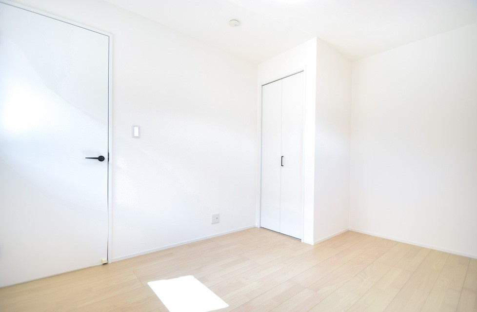 長野市大字高田　中古戸建の洋室|使いやすい広さを確保した洋室で、家具配置もしやすい間取りです。