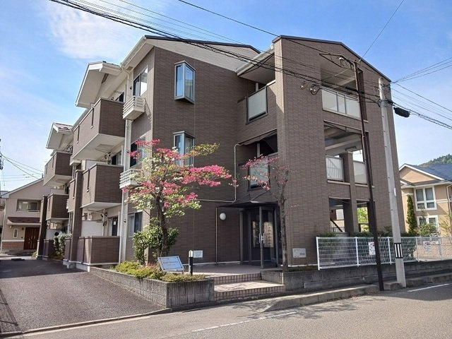 グラディオ山下