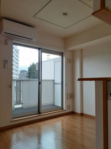 グラディオ山下の居間・リビング