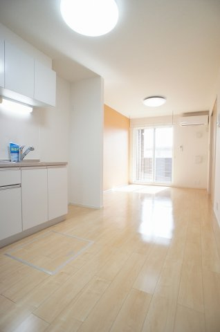 プリメイロＤの居間・リビング