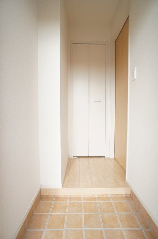 プリメイロＤの玄関