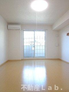 メゾン・ド・エフの居間・リビング