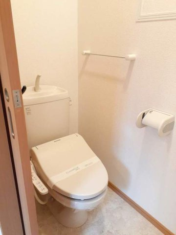 グランツ広のトイレ|落ち着いた色調のトイレです