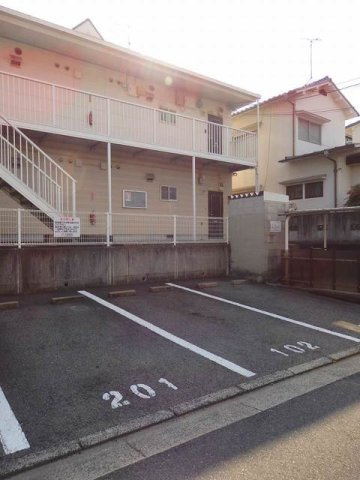 アーバンＦの駐車場|駐車スペースもあります