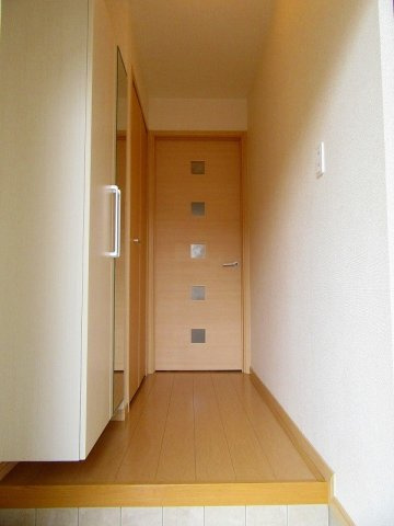 アバンツァート・ハイム　Ａの玄関|きれいな玄関です