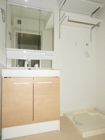 すばるＳの洗面所|明るい洗面所です