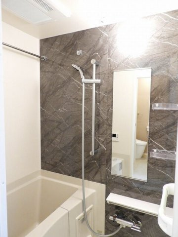 フェア　レジデンスの浴室|落ち着いた空間のお風呂です