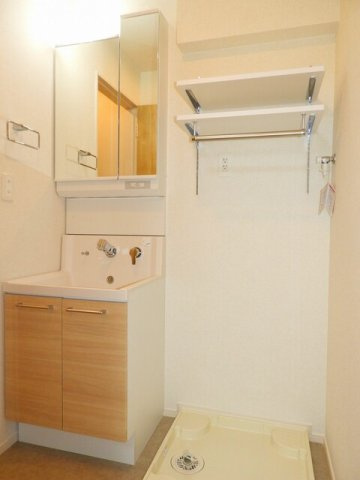 フェア　レジデンスの洗面所|忙しい朝には欠かせない洗面所です