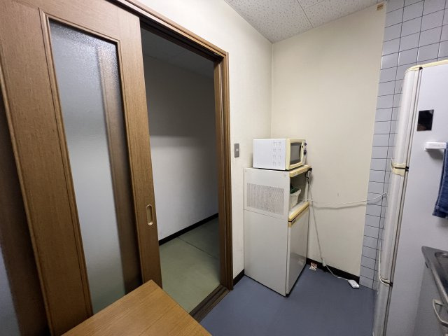 津山市戸島貸事務所　46.8㎡のその他共用部分|湯沸室（共用）