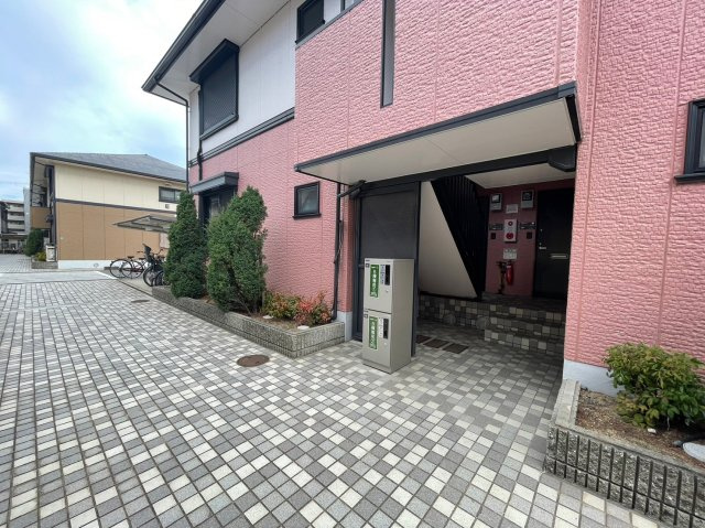プレステージ芦屋C棟のエントランス