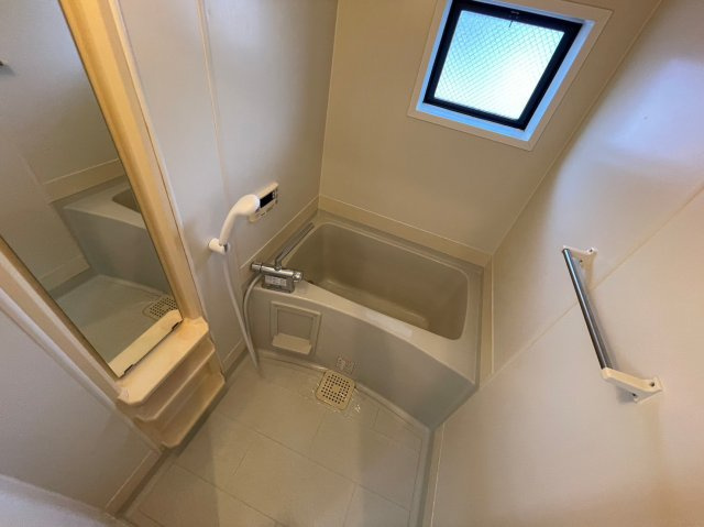 プレステージ芦屋C棟の浴室