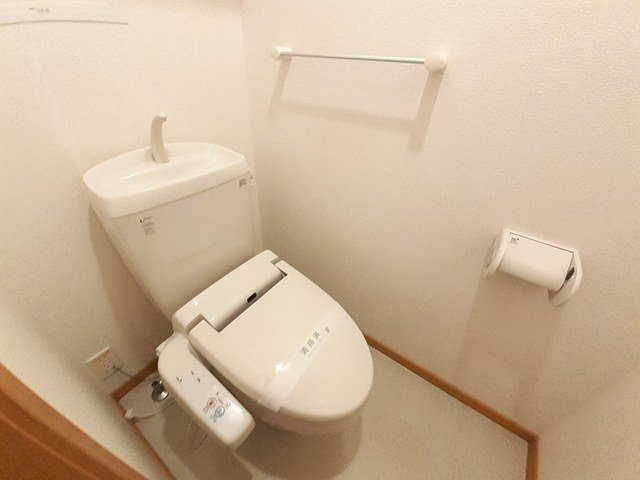 サニーヒルズＡのトイレ|落ち着いたトイレです