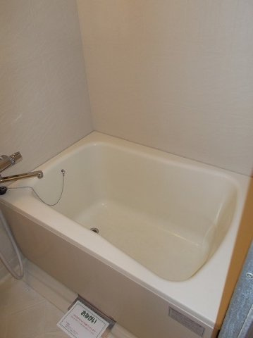 グラン・シャリオの浴室|コンパクトで使いやすいお風呂です