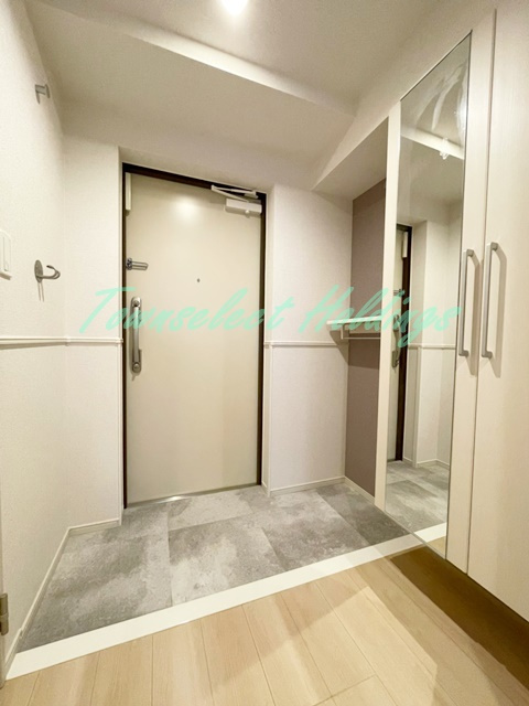 藤沢市城南１丁目の賃貸マンションの玄関