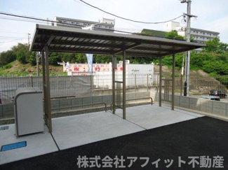 【その他共用部分】 | D-room伊勢丘 | 屋根付き駐輪場