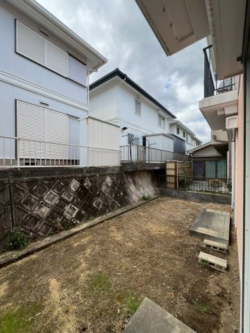 東白川台4丁目貸家の庭