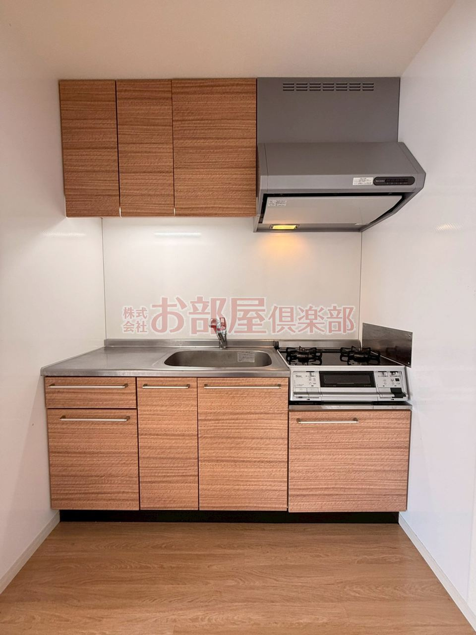 ヴィラ・ジャスミンのキッチン|コンパクトなキッチンで掃除もラクラク