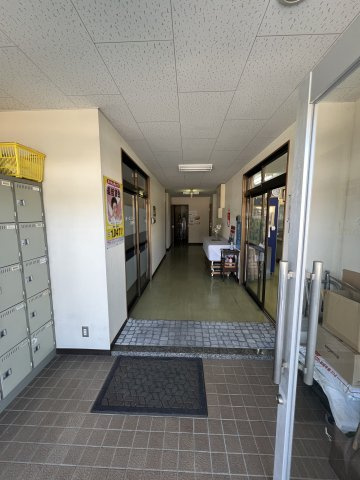津山市戸島貸事務所　45.10㎡の玄関|１階共用部分